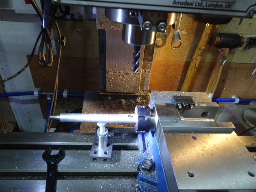 supportpillars milling flat for bolt.jpg