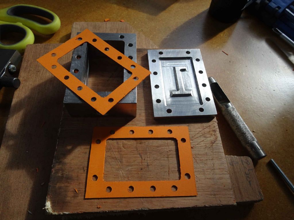 gasket valvechest02.jpg