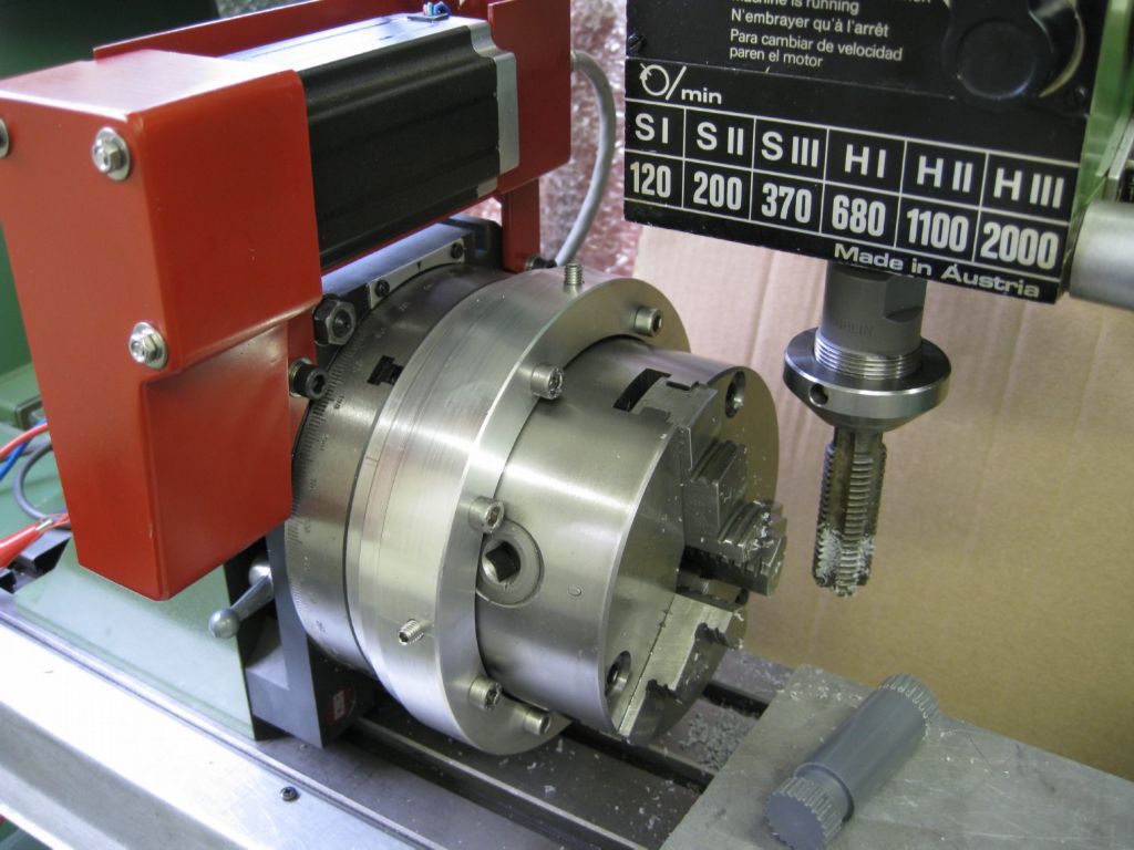 rotary table on mill table.jpg