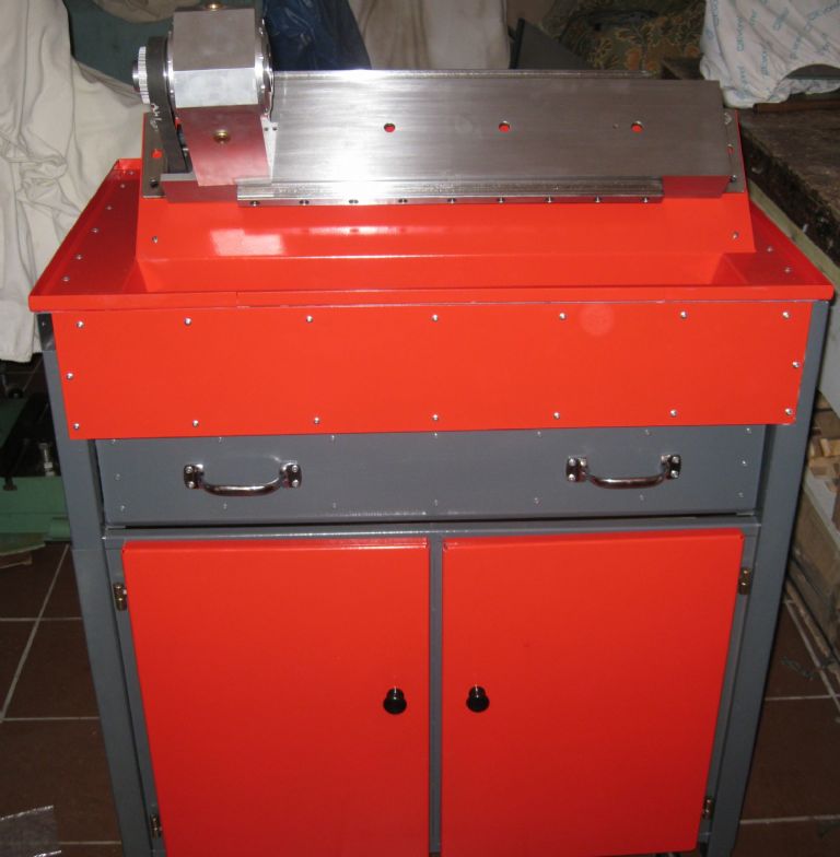 cabinet front view.jpg