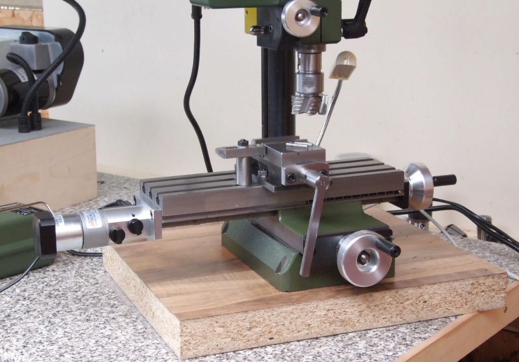 proxxon table feed on milling machine.jpg