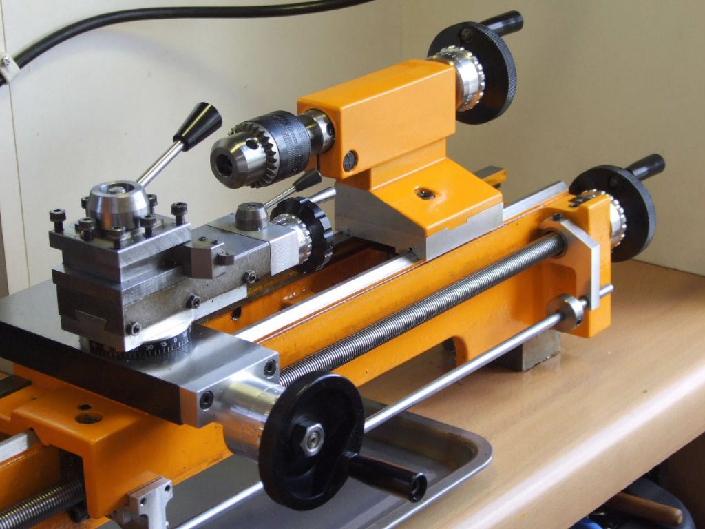 complete lathe set-up.jpg