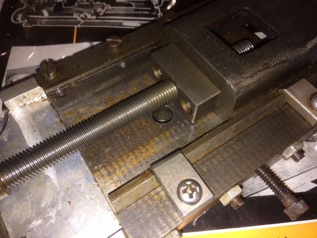 EW vertical slide feed screw