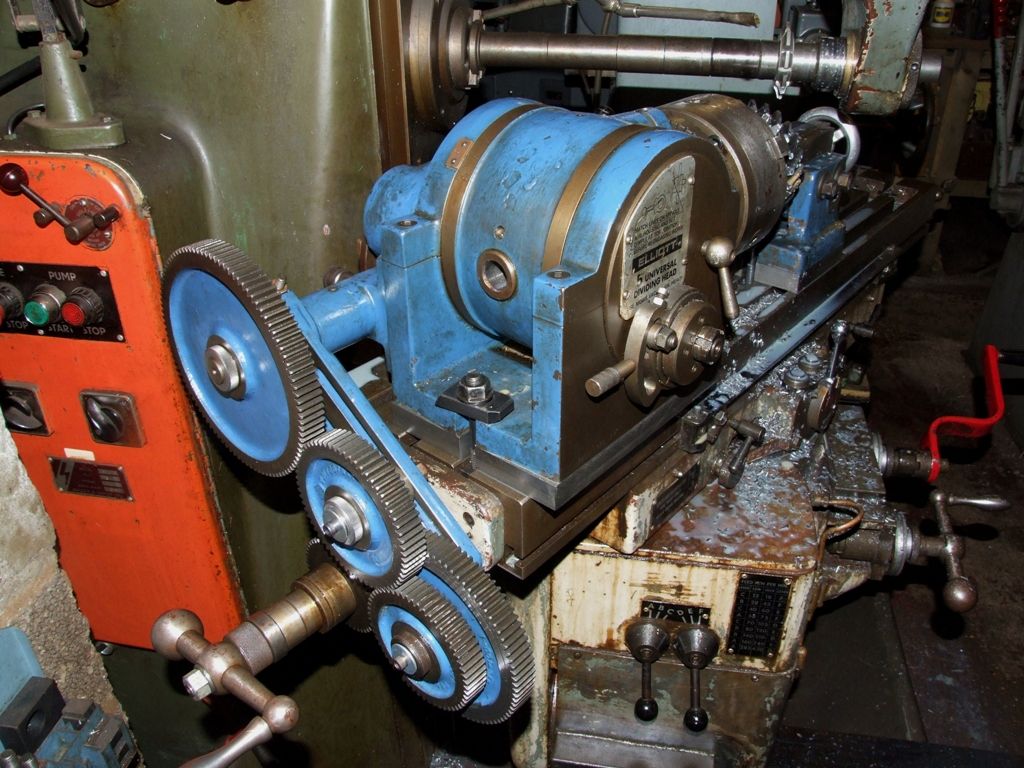 helical gear cutting lh.jpg